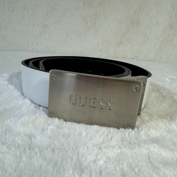 White & Black Guess Logo Leather Belt With Metal Buckle - Picture 1 of 6